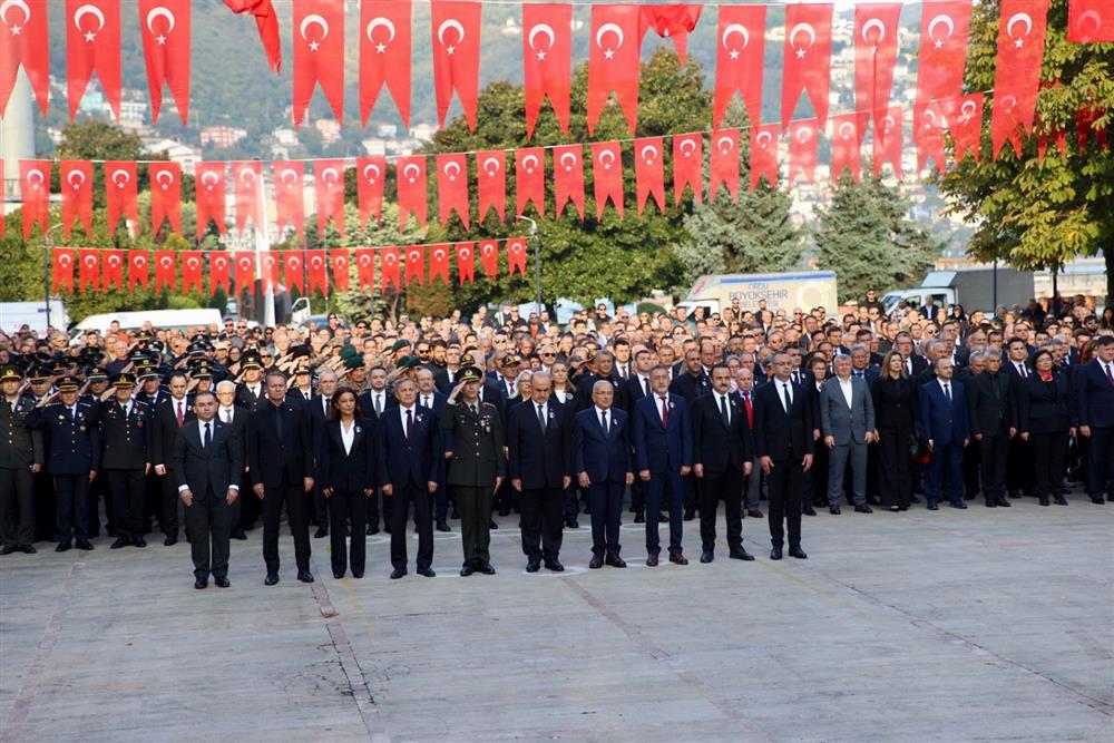 10.11.2025 atatürk anıtı 1.JPG