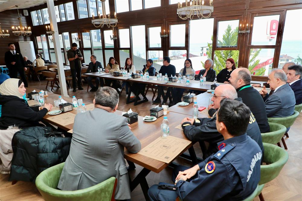 Avustralya  Endonezya ve Filipinler gelen seyahat acentaları temsilcileri 002.jpeg